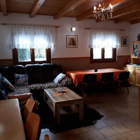 Tourist Farm Znidarjevi Gospodarstwo agroturystyczne Kozljek