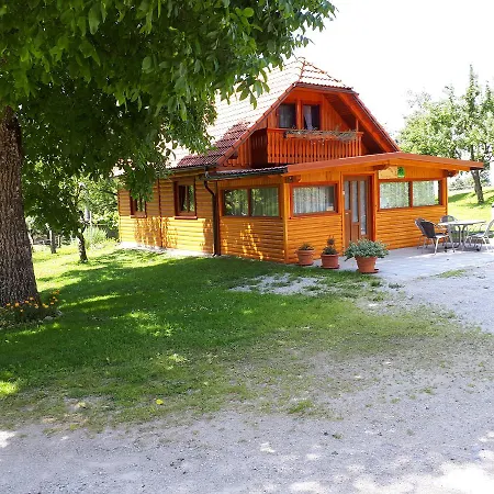 Tourist Farm Znidarjevi Smještaj na farmi Kozljek